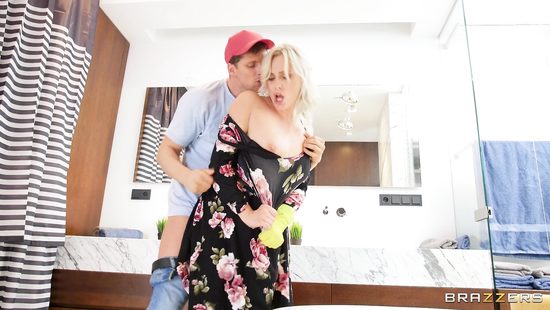 Housewife Brittany Bardot experiences hardcore anal