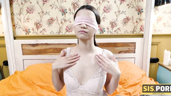 Blindfolded stepsister gives a terrific ride