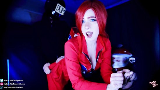 Cosplay hottie gets holes plowed