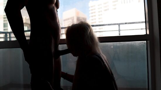 Fucking a girlfriend on the balcony