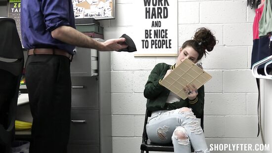 Slutty coed enjoys real hardcore