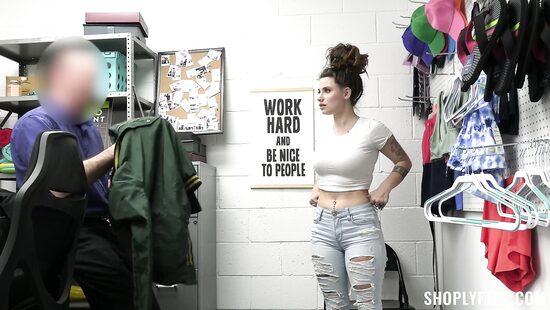 Slutty coed enjoys real hardcore