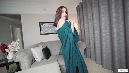 Pink snatch gets drilled in POV