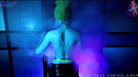 Weird lesbians ride a dildo