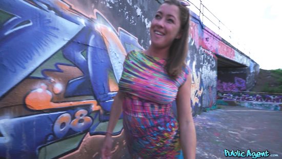 Amateur girl is getting shagged