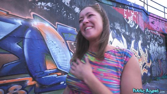 Amateur girl is getting shagged