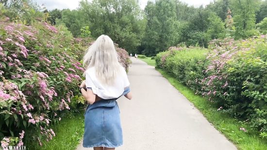 Eva Elfie fucks in woods