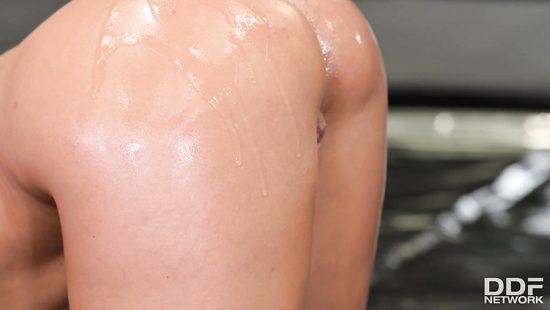 Splendid lesbians are scissoring