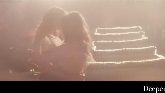 Jaw-dropping babes are tribbing