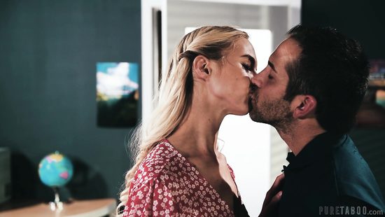 Blonde schoolgirl fucks with professor