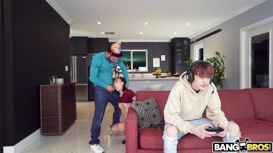 Asian babe Kimmy Kim fucks