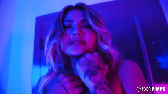 Adria Rae rides big dildo