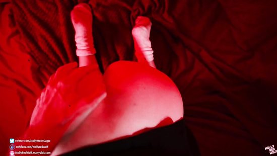 Sexy vampire chick gets cock