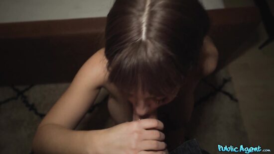 Amateur girl blows and fucks