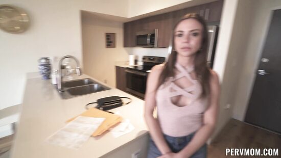 Havana Bleu wants thick cock