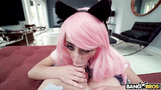 Punk chick fucks like pro