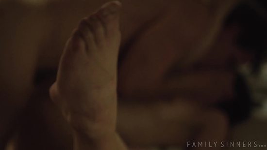 Brunette babe is licked&fucked