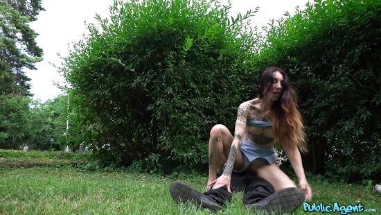 Backyard reverse cowgirl in POV