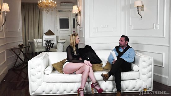 Sexual perfection for a thin blonde avid to swallow