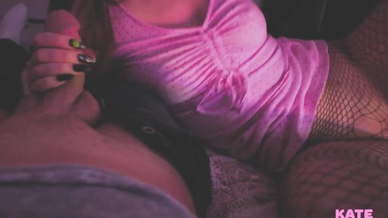 Pretty girl sucks so well