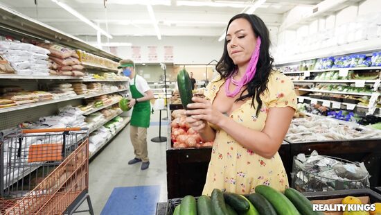 Sex in the grocery store