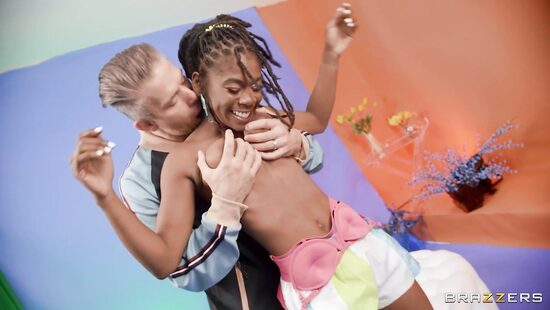 Kinky ebony model enjoys vigorous fucking