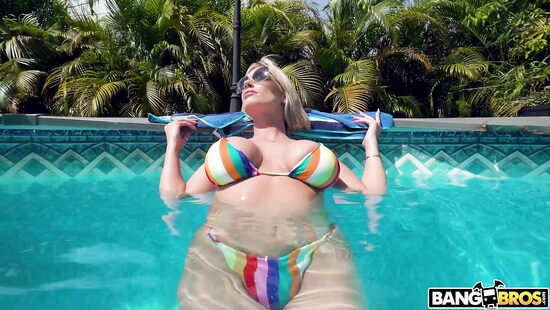 Busty MILF worships long black cocks