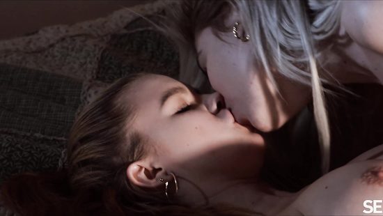 Passionate lesbian sex and pussy eating