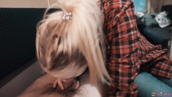 Random girl favors a guy with some cock sucking