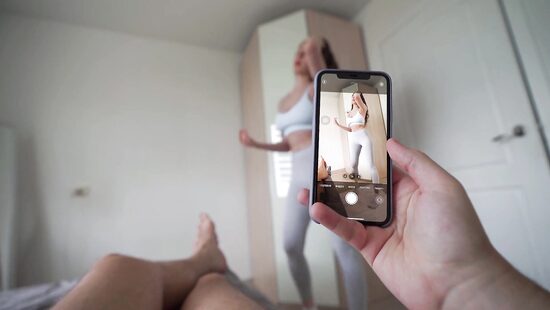 Chick with a glorious butt banged on cam