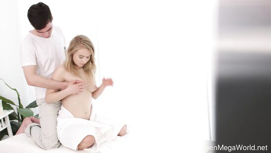 Masseur explores pussy of a Russian nymph