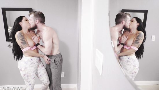 Lilith Morningstar banging in bedroom