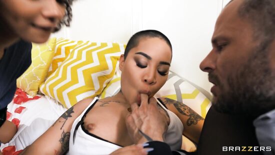 Lovely girls in interracial 3some