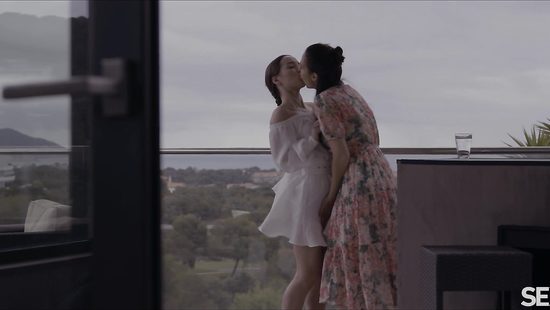 Lesbian babes are lovemaking