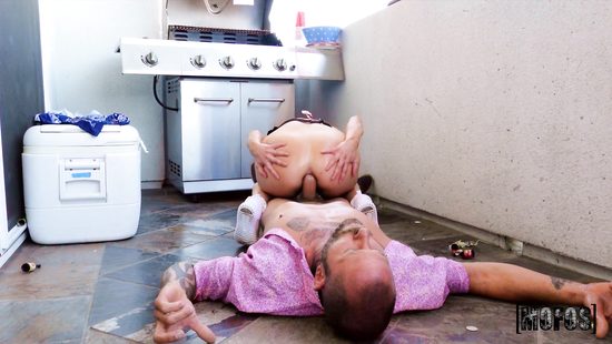 Grilling hot stranger and burgers