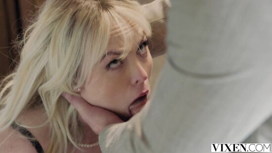 A sexy secretary's apology