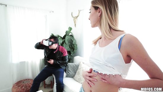 Sumptuous Haley Reed getting some