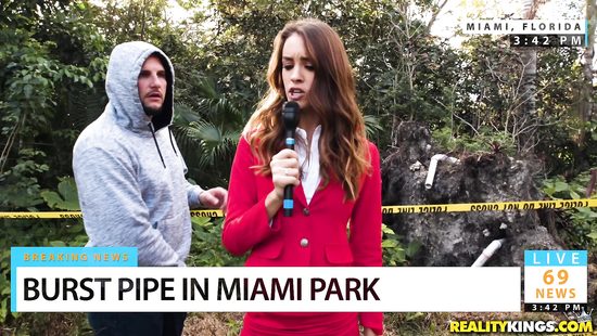 Hot dame fucked outdoors