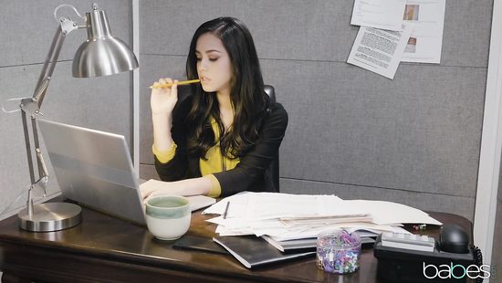 Arousing babe fucked on a desk with BBC