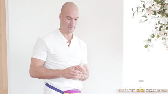 Massage turning kinky real quick