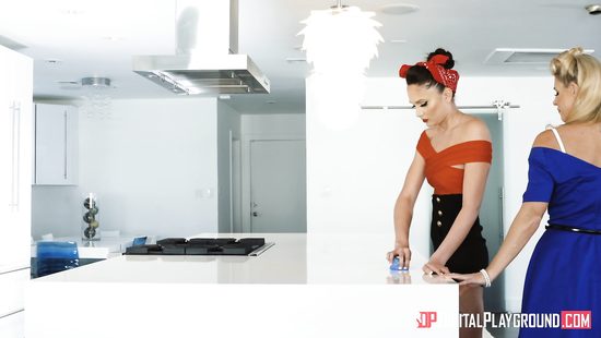 Lucky bastard soaking cock in two drenched twats