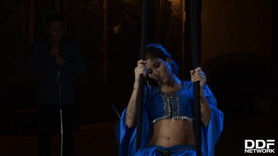 Tattooed slut fucked with massive cock