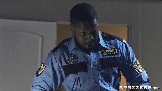 Security officer enthralls blonde with his stiff BBC