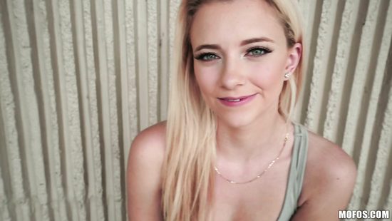 Horny teens fucking outdoors like maniacs