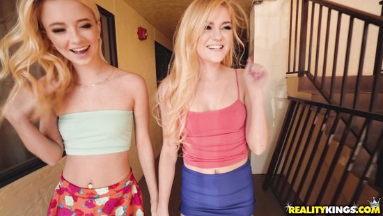 FFM threesome- cock to pussy, mouth to pussy