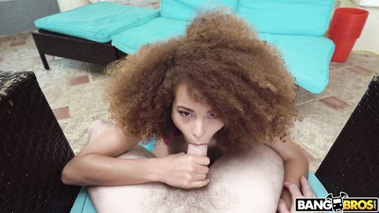 Cheap whore in sexy bikini fucked outdoors