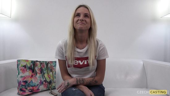 Terrific blonde shagged during casting