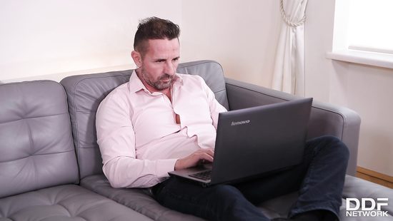 Guy with foot fetish bangs blonde slut intensely