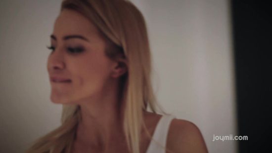 Bitch can't keep calm when fucking Kristof Cale