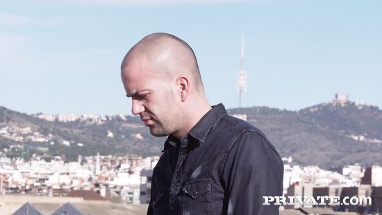 Blonde wearing fancy stockings gets an orgasmic bonking